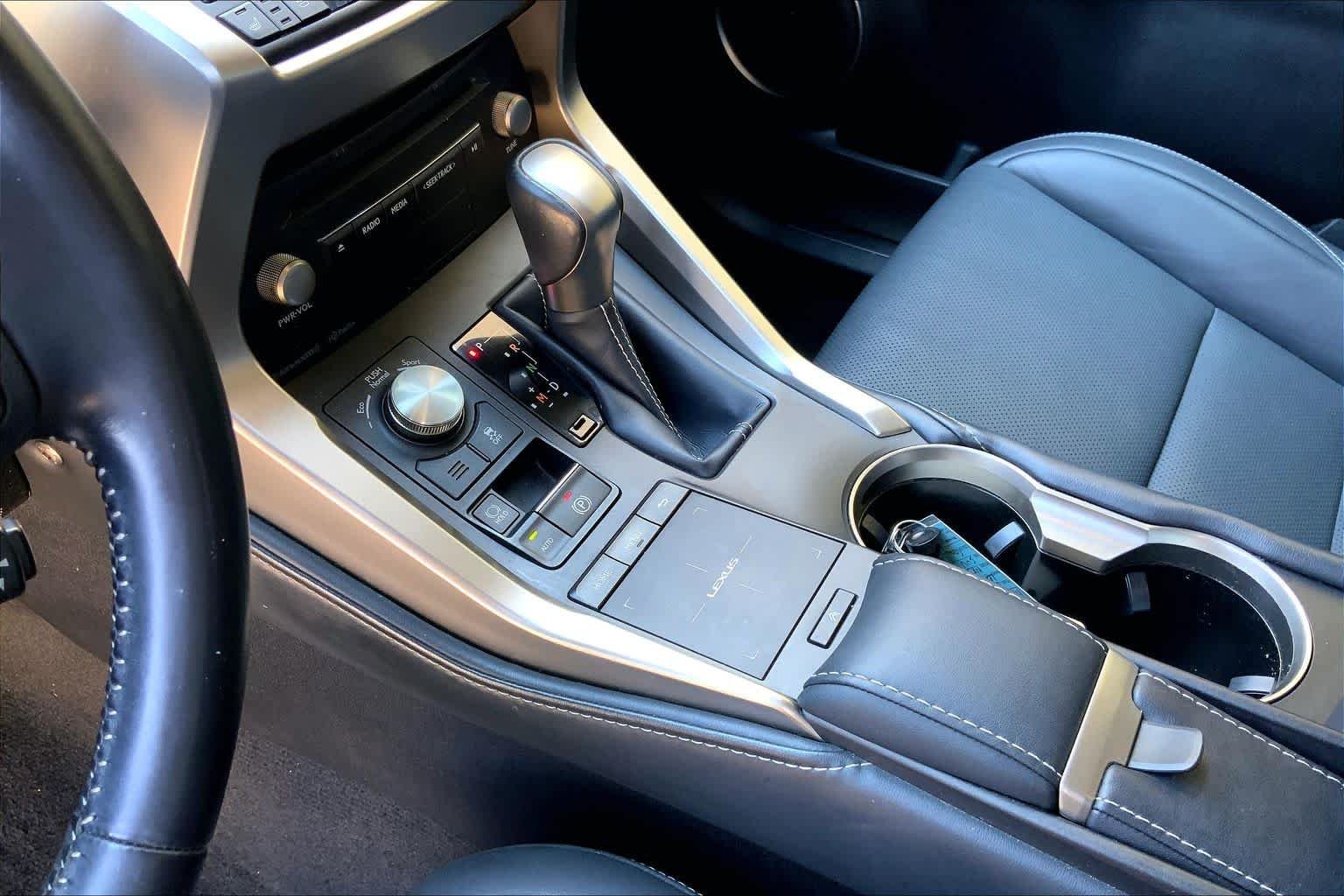 Used 2021 Atomic Silver Lexus  image 17