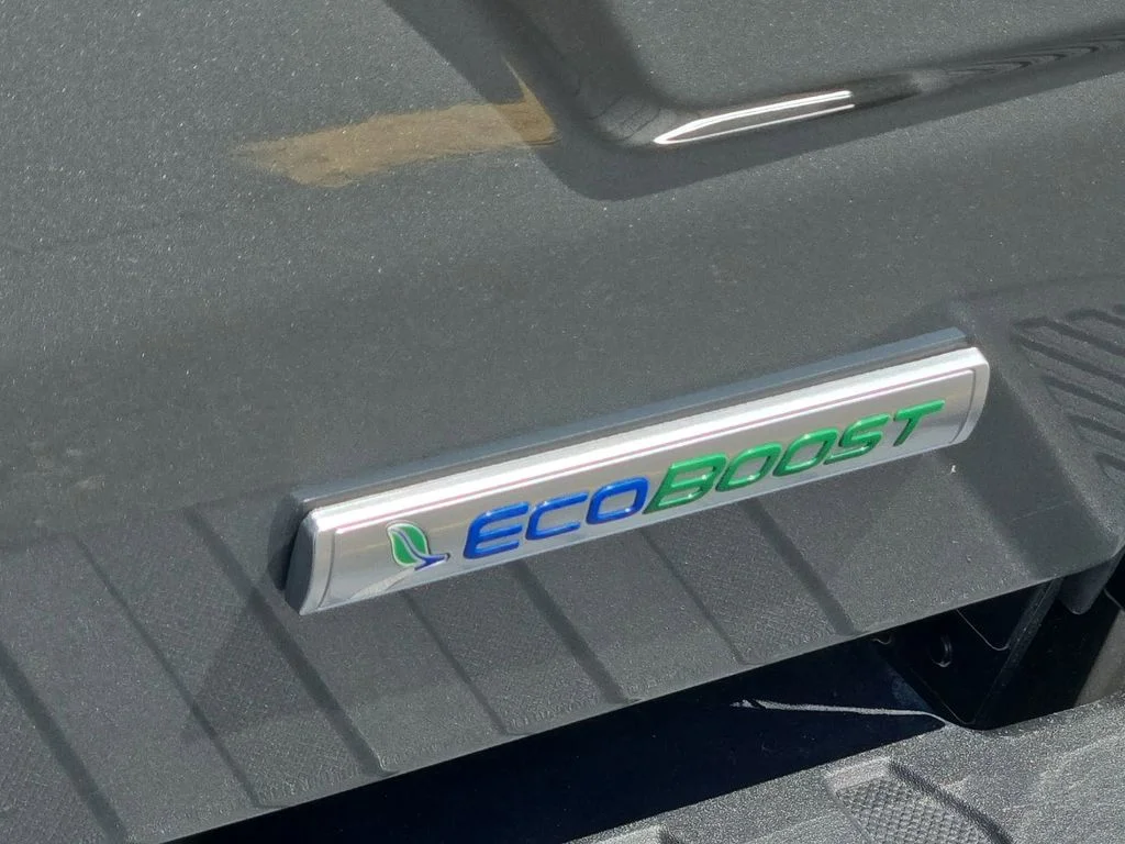Used 2019 Green Ford Lariat image 22