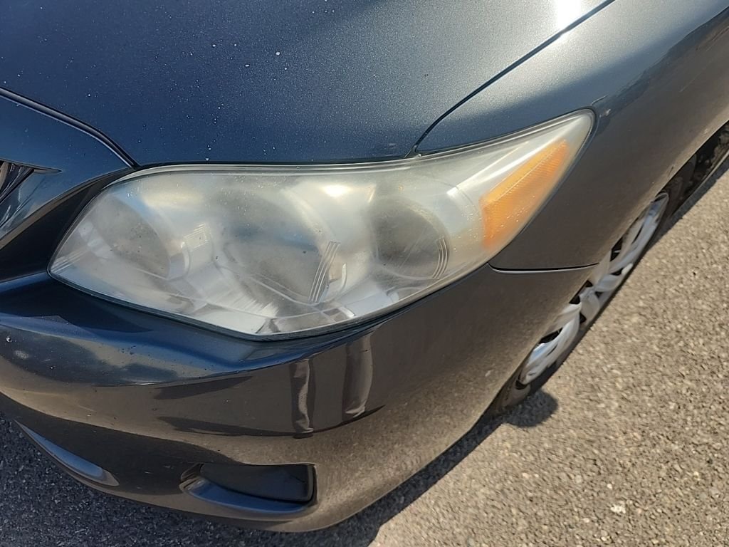 Used 2012 Gray Toyota LE image 6