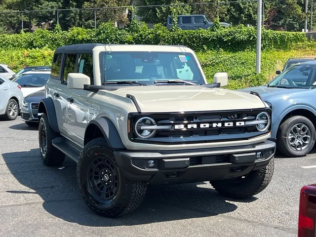 2026 Ford Bronco Outer Banks®