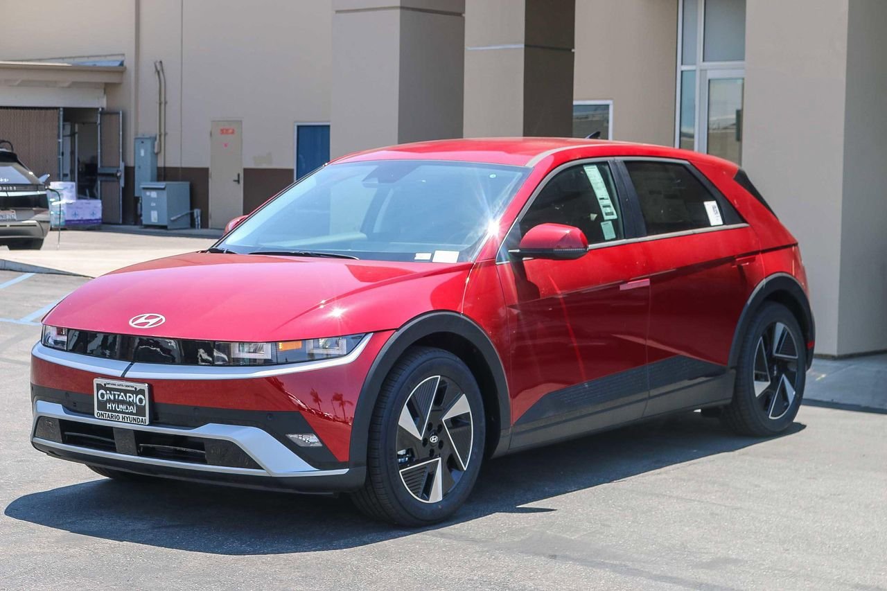New 2026 Red Hyundai SEL image 4