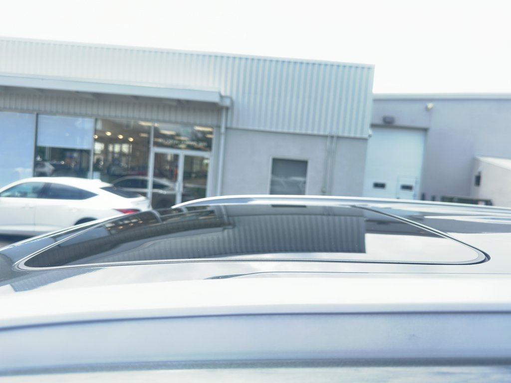 Used 2022 Rainforest Hyundai SEL image 12