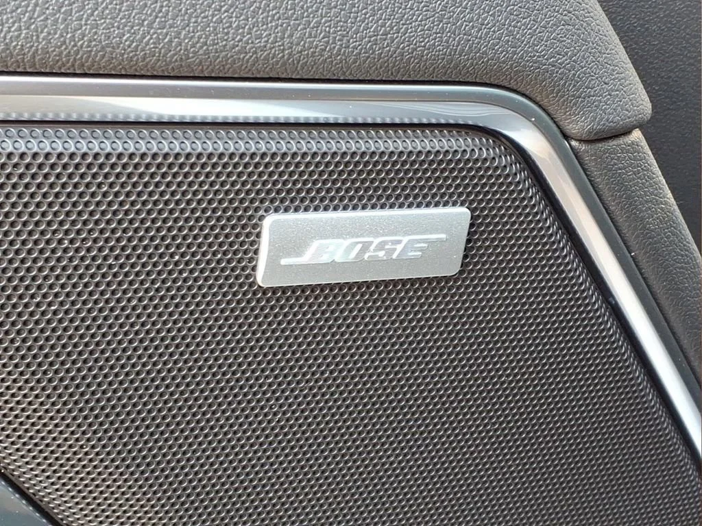 New 2026 Summit White Chevrolet RST image 20