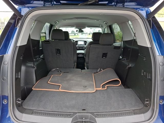 Used 2023 Blue GMC AT4 image 25