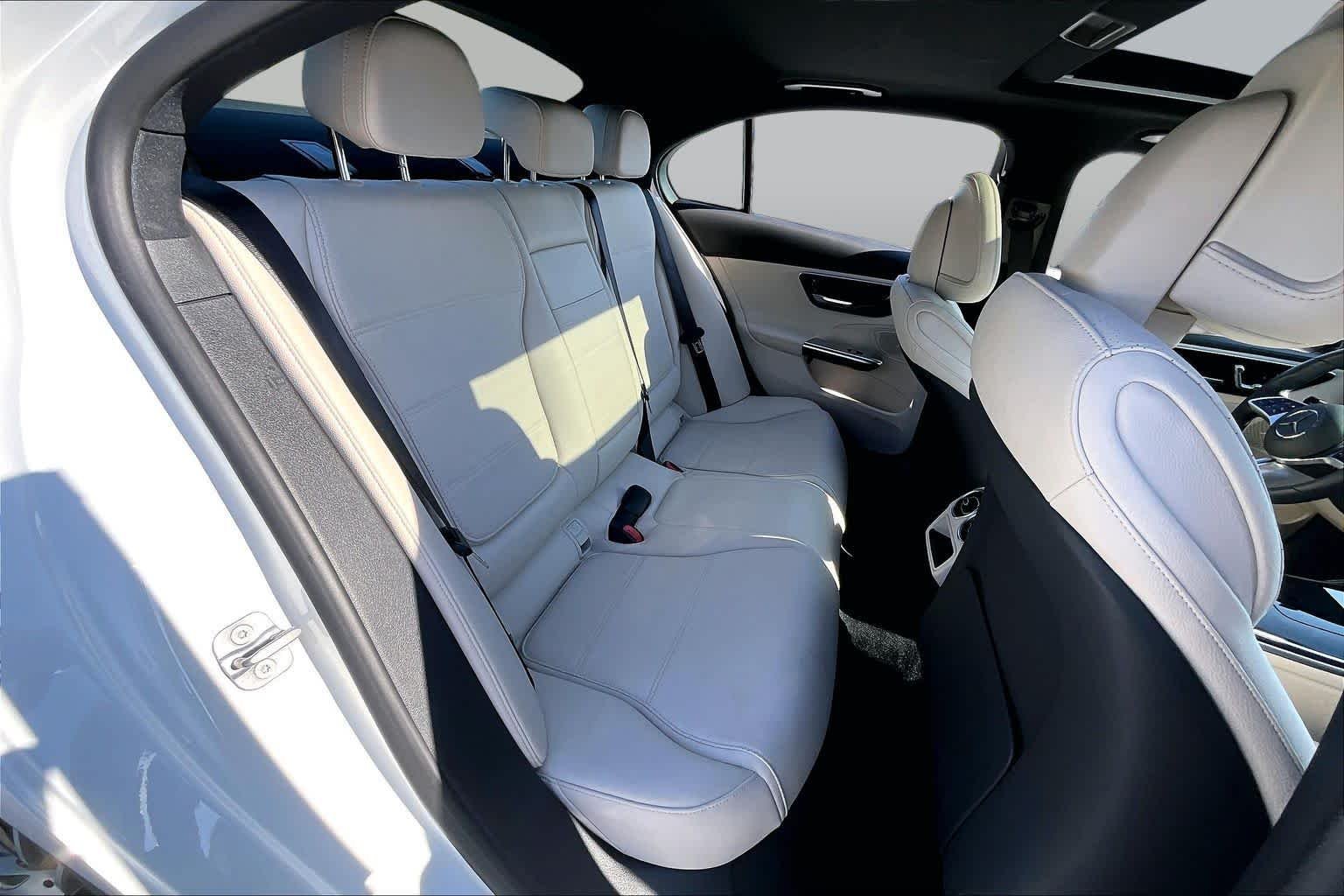 2025 Mercedes-Benz C-Class Sedan C 300 - Photo 20