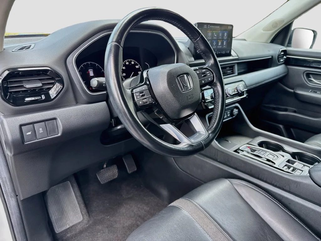 Used 2024  Honda EX-L image 10