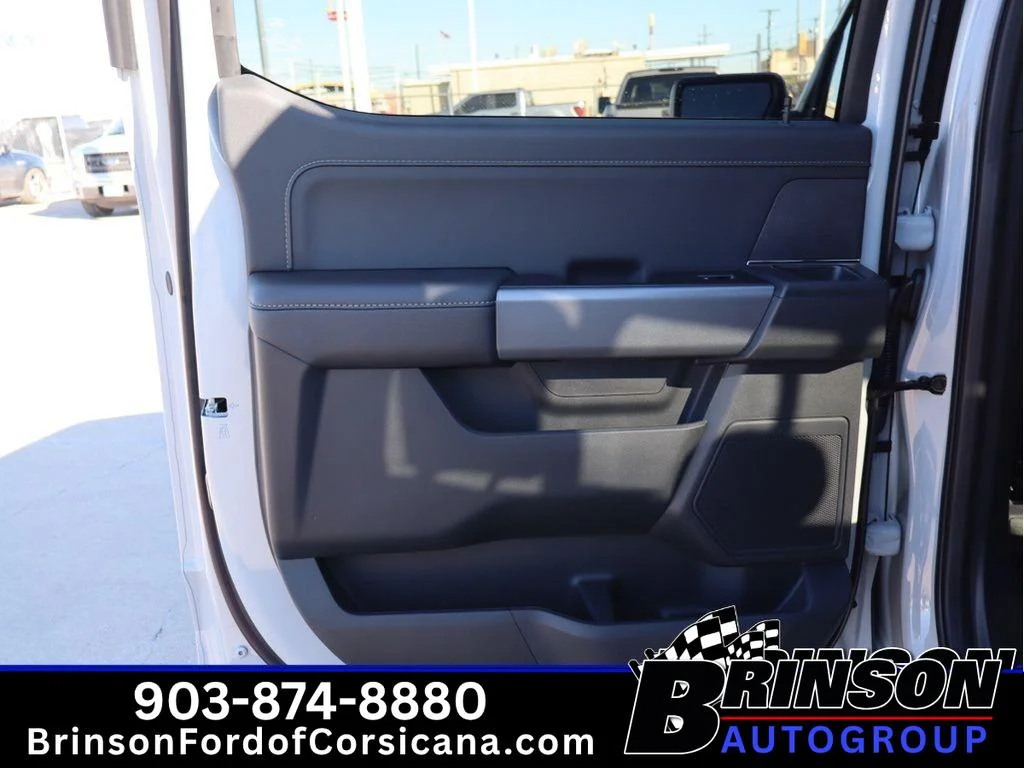 New 2026 Avalanche Ford XLT image 6