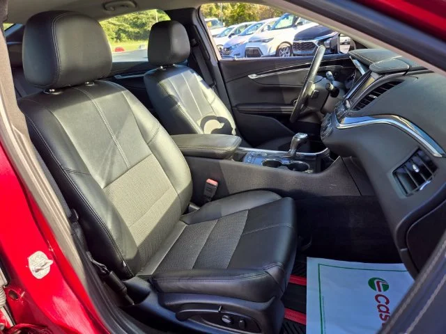 Used 2019 CAJUN RED TINTCOAT Chevrolet LT image 20