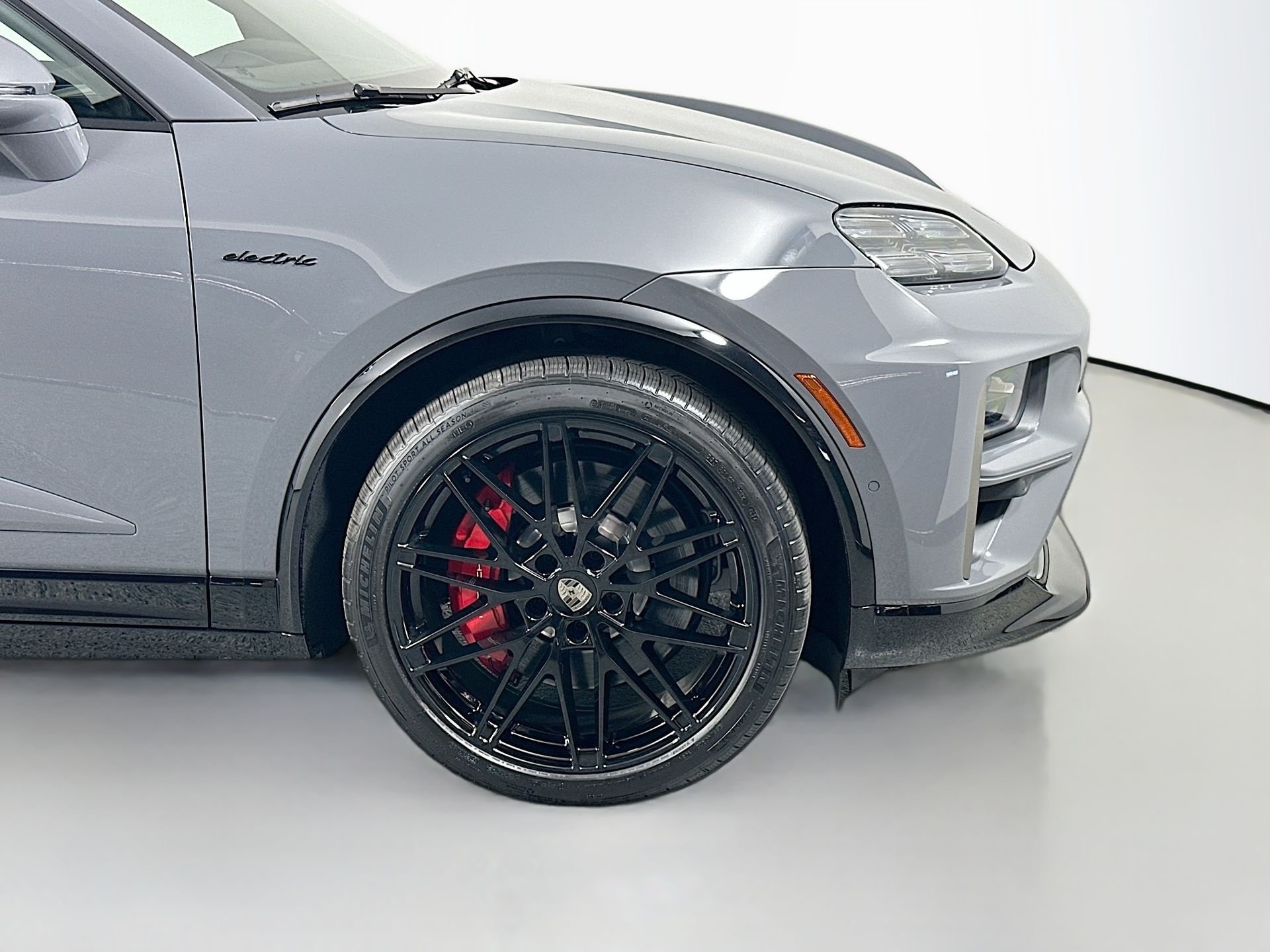 Used 2025 Gray Porsche Turbo image 14
