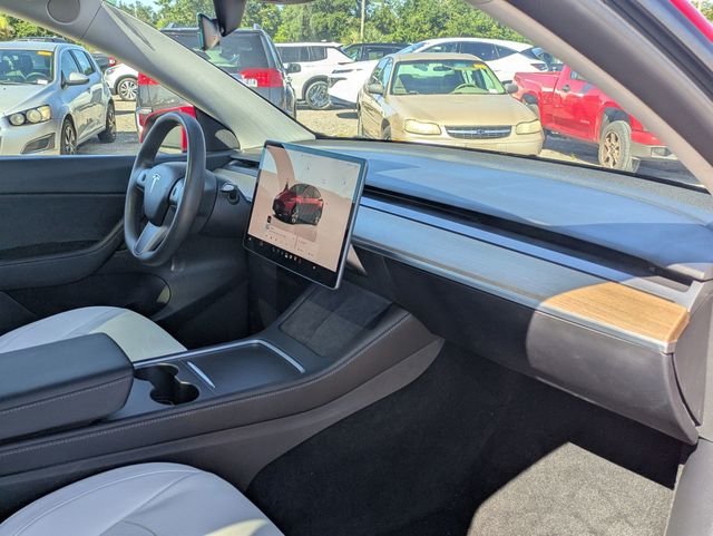 Used 2022 Red Tesla Long Range image 30