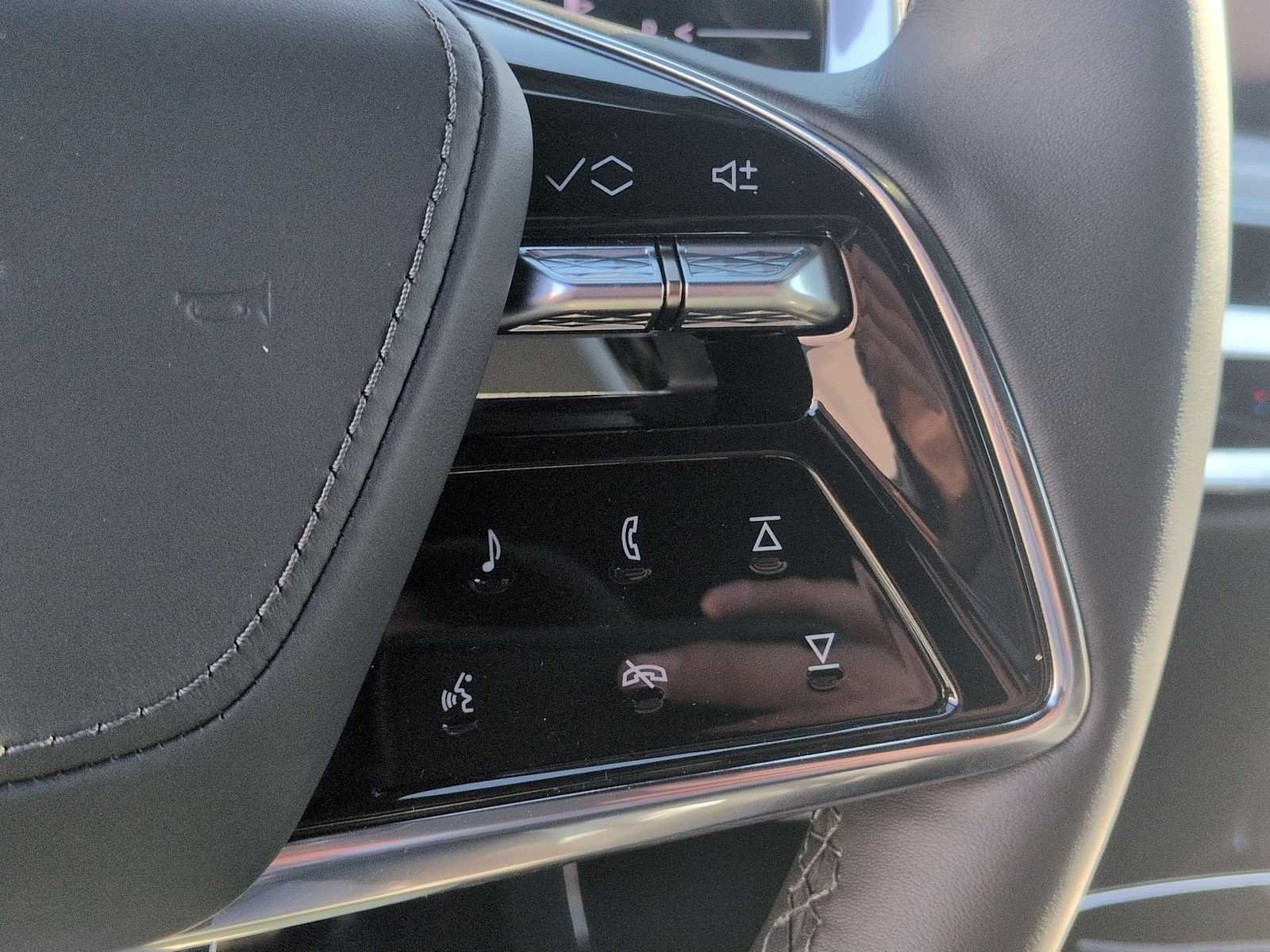 2026 Cadillac LYRIQ V - Photo 16