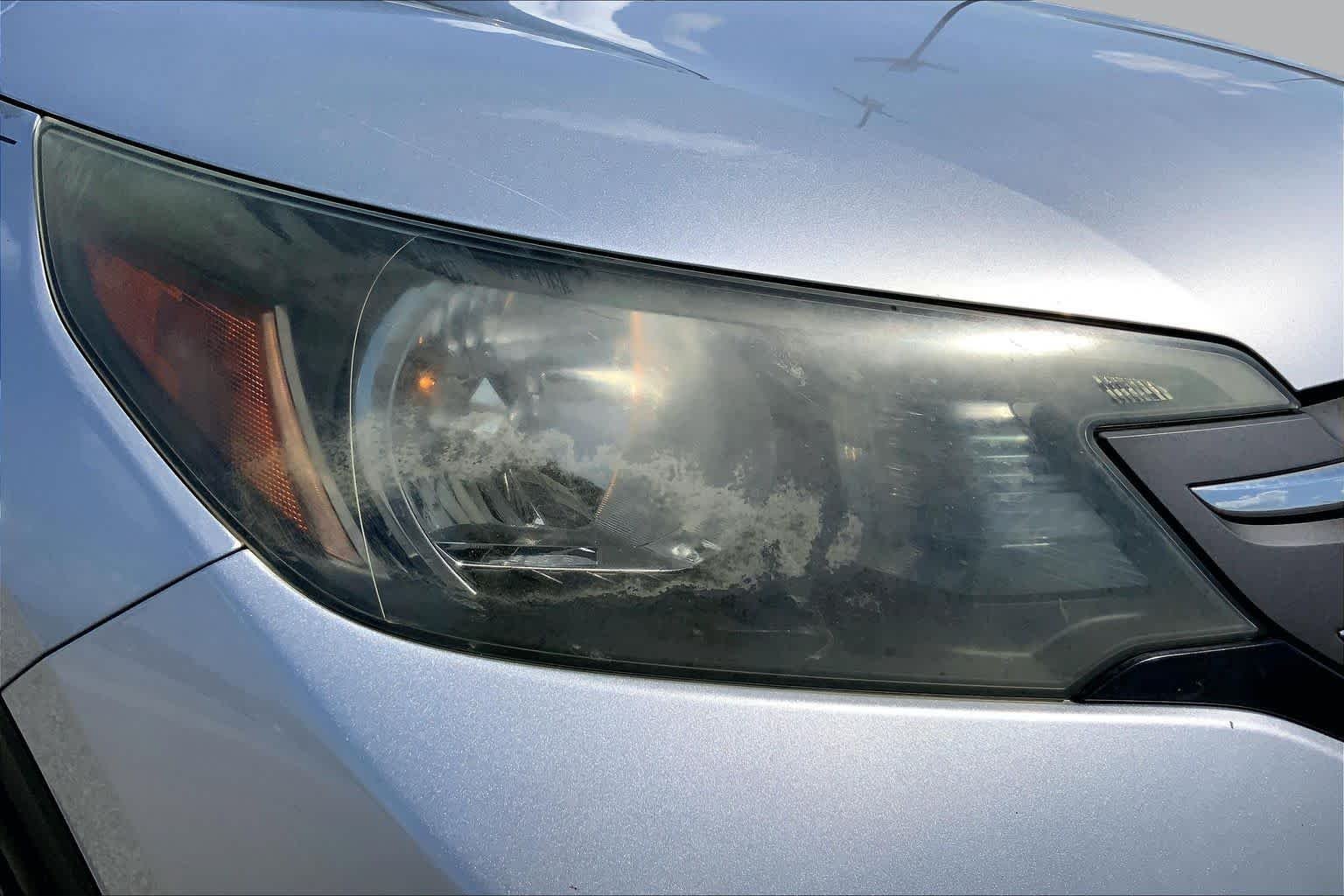 Used 2014 Alabaster Silver Metallic Honda LX image 27