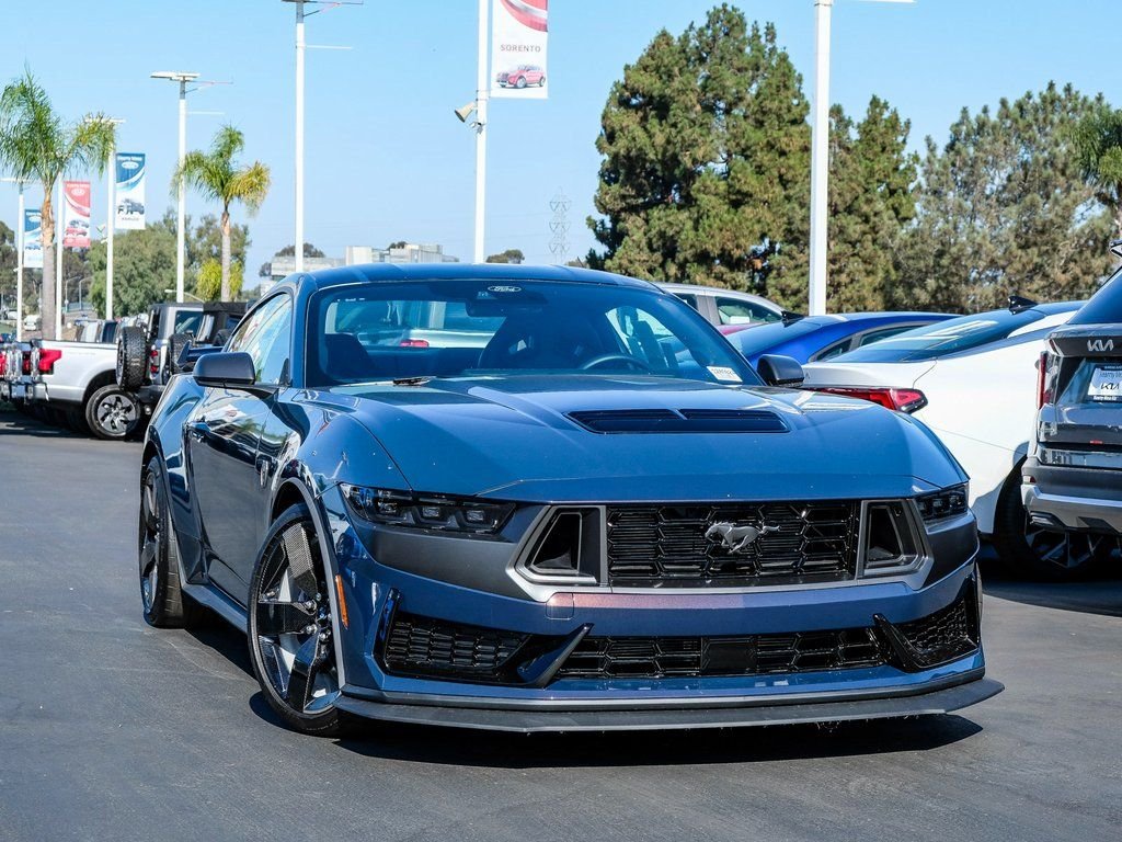 2024 Ford Mustang Dark Horse's photo