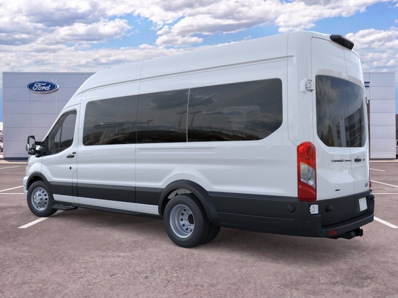 New 2026 Oxford White Ford XLT image 4