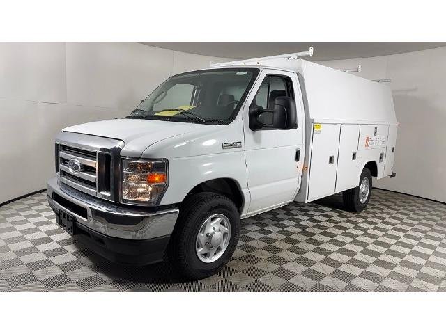 2025 Ford E-Series Cutaway Base - Photo 62