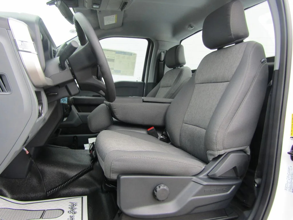 New 2026 Oxford White Ford F-250® XL image 3