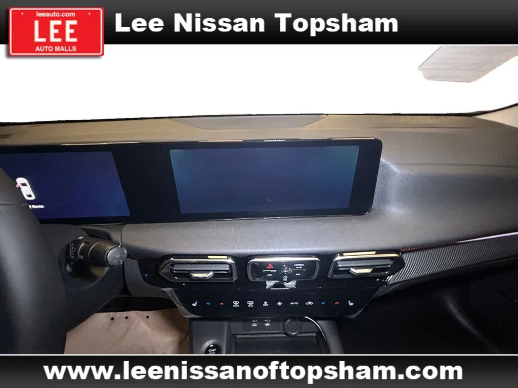 New 2026 Atlantic Gray Metallic/Super Black Nissan SR image 11