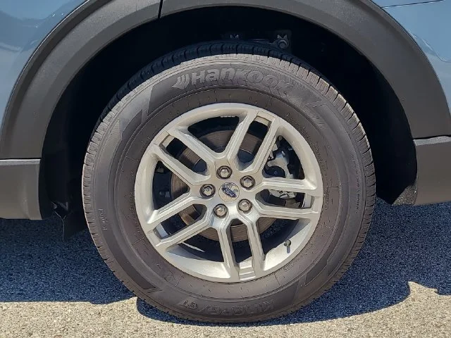 New 2026 Vapor Blue Ford Active image 8