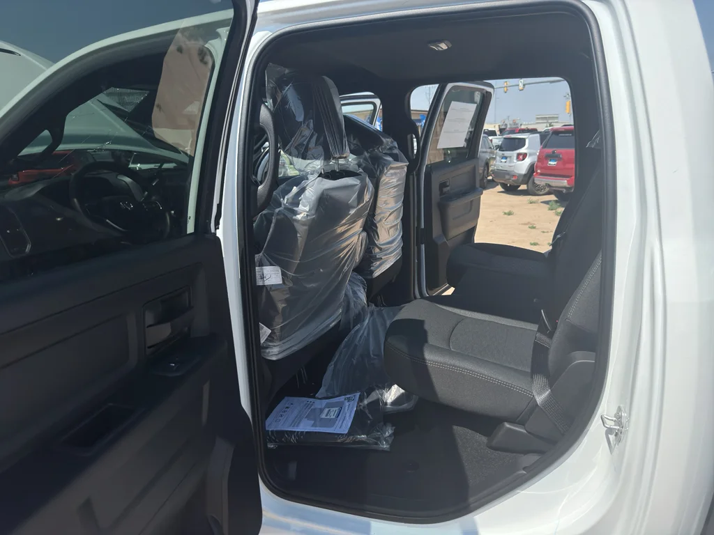 New 2026 Bright White Clear-Coat Exterior Paint RAM Black Express image 28