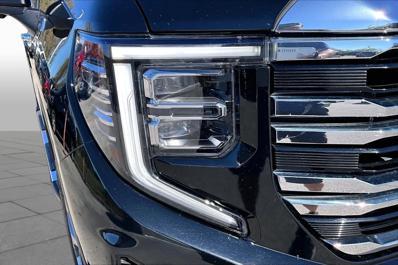 Used 2022 Onyx Black GMC SLT image 28