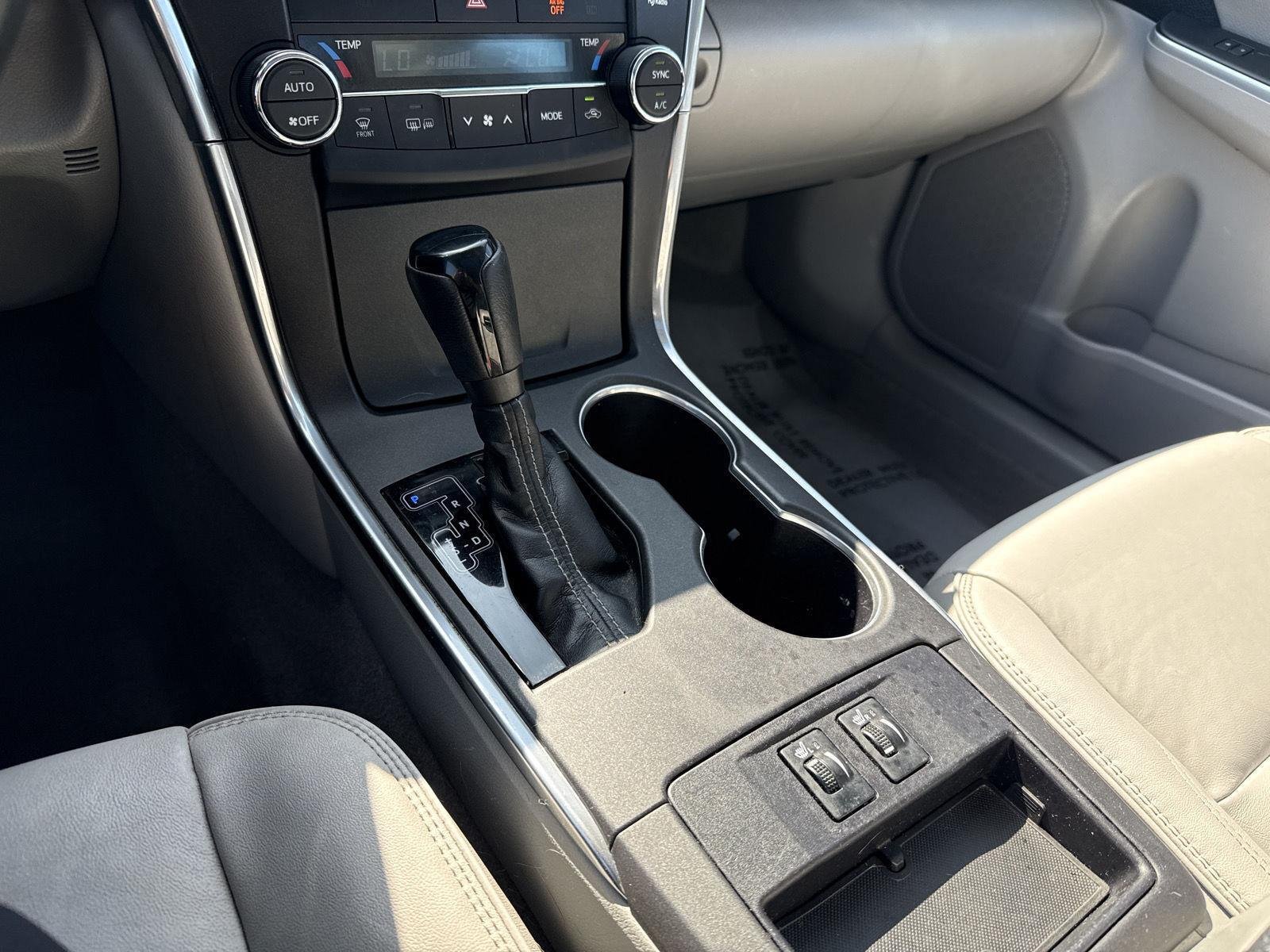 Used 2015 Cosmic Gray Mica Toyota XLE image 21