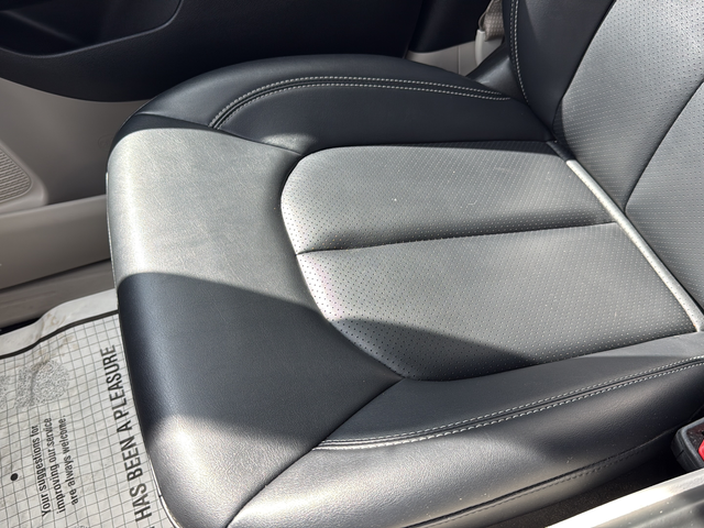 Used 2024 White Chrysler Touring L image 27