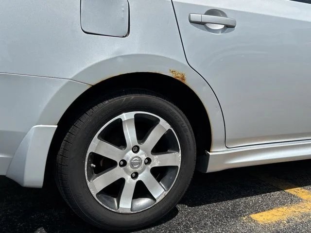 Used 2012 Silver Nissan 2.0 SR image 11