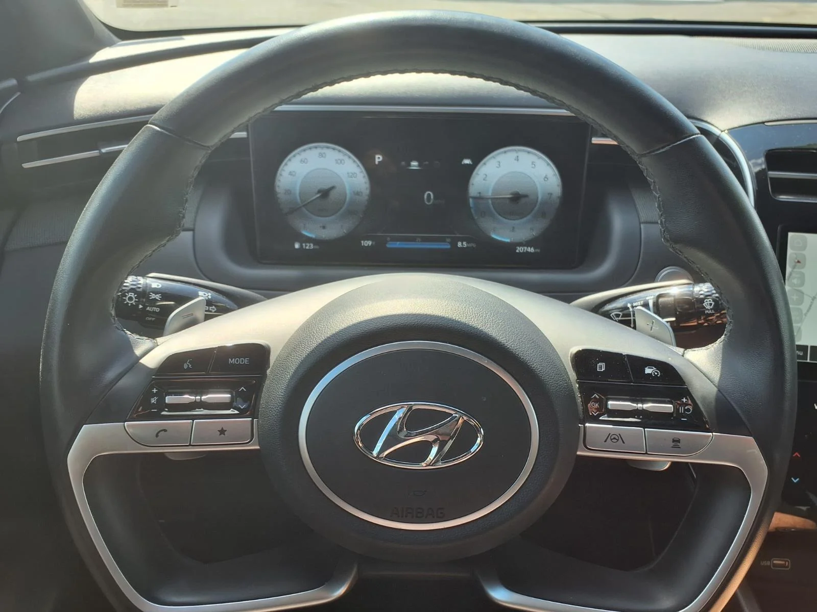 Used 2023 Phantom Black Hyundai Limited image 12