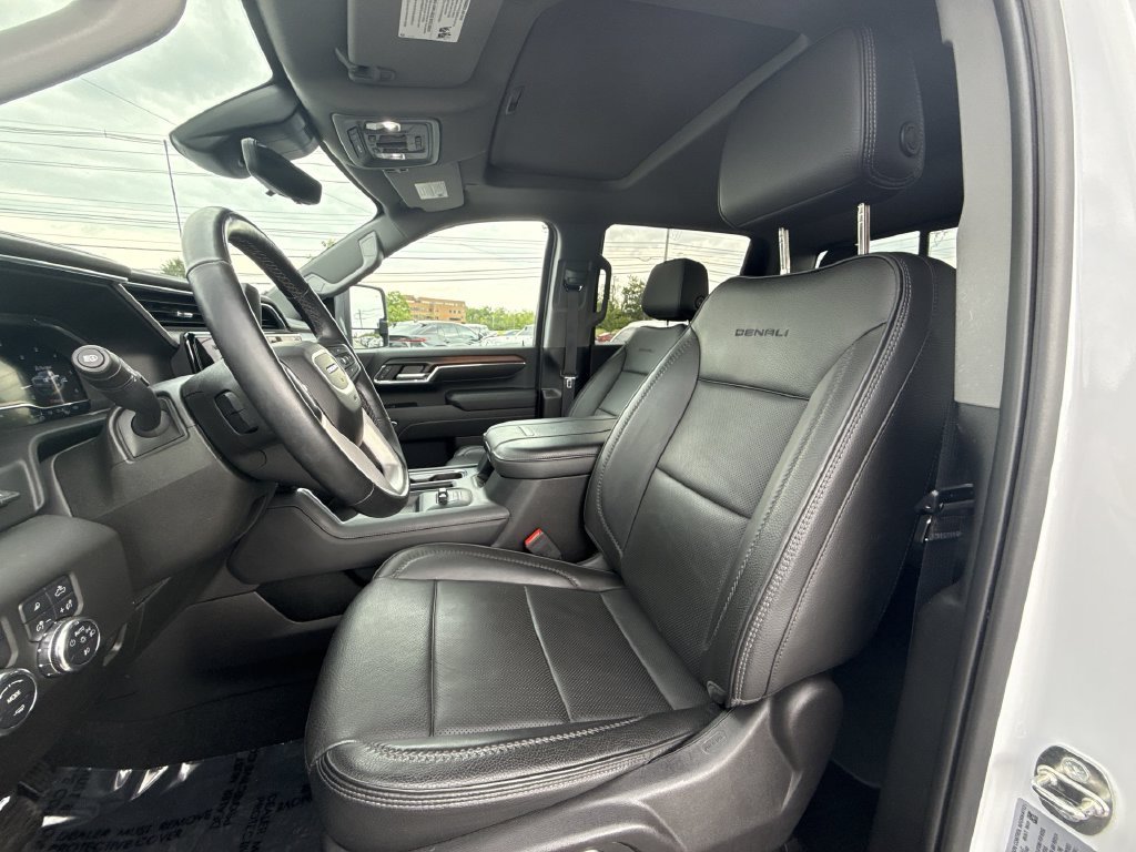 Used 2024 White GMC Denali image 11