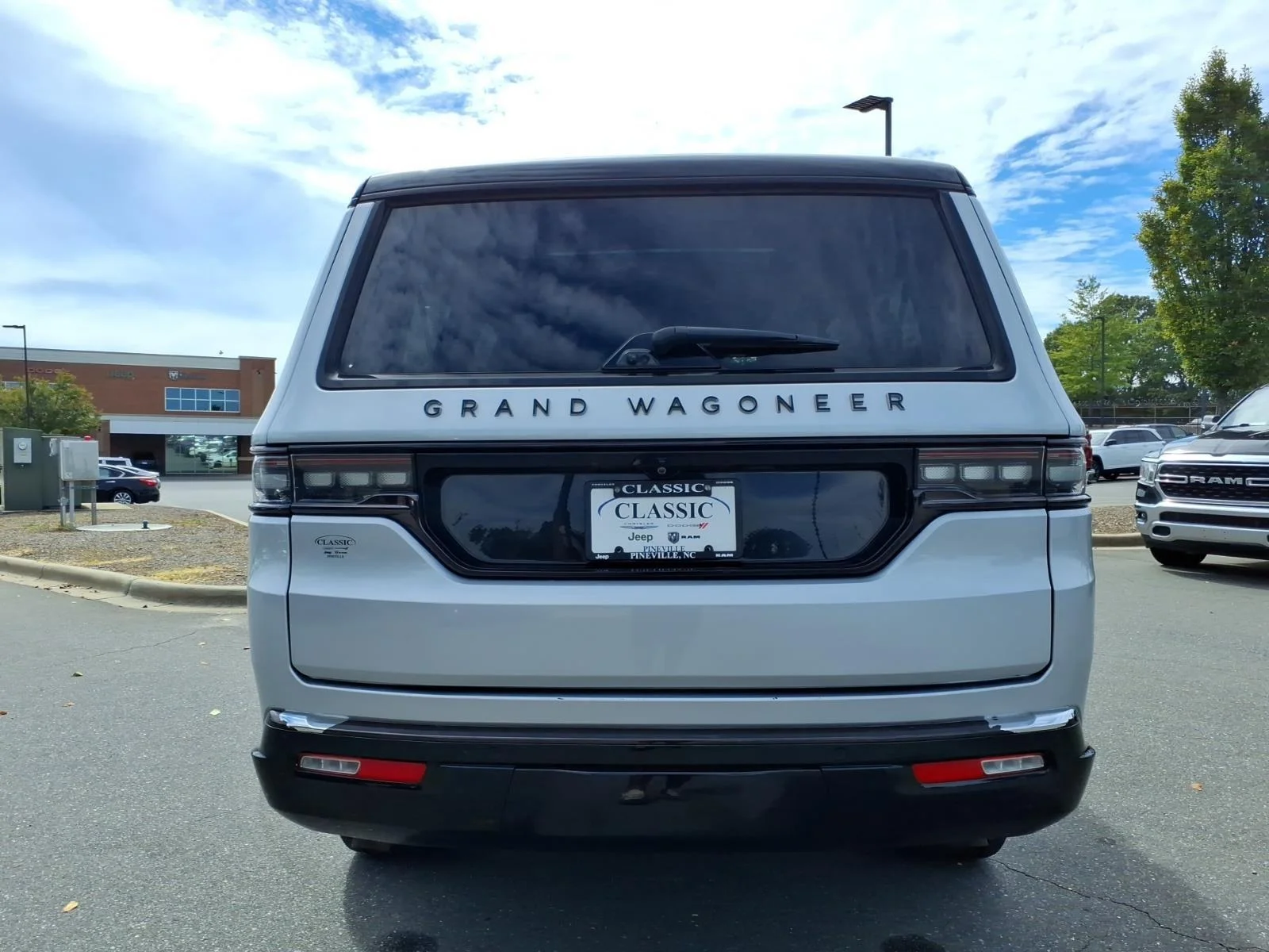 Used 2024 Silver Zynith Jeep Series II image 19