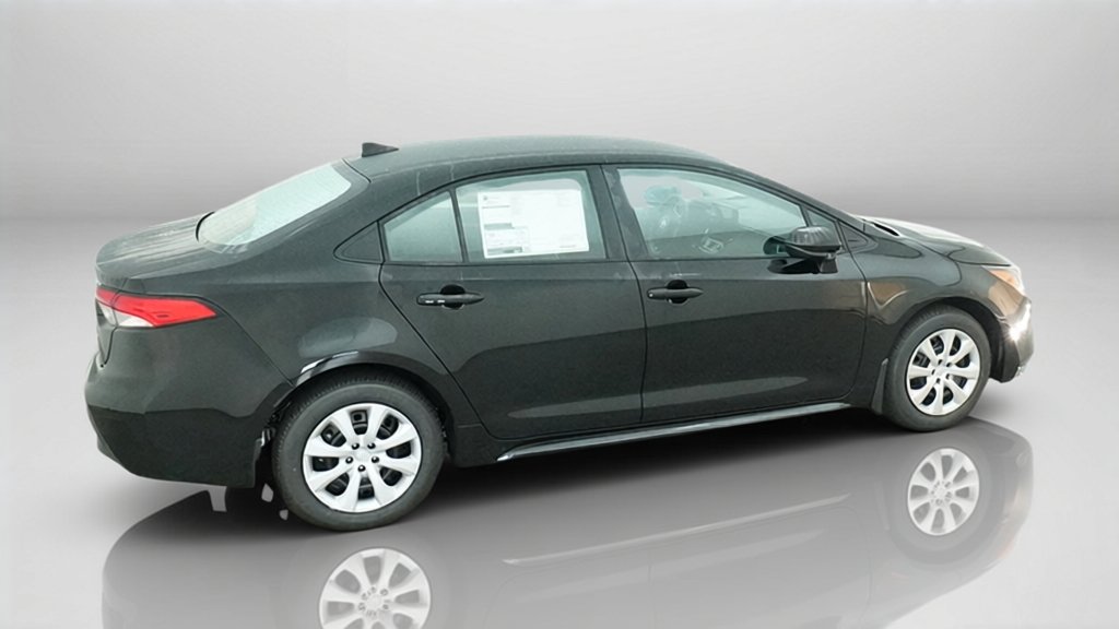 New 2027 Inked Toyota LE image 8