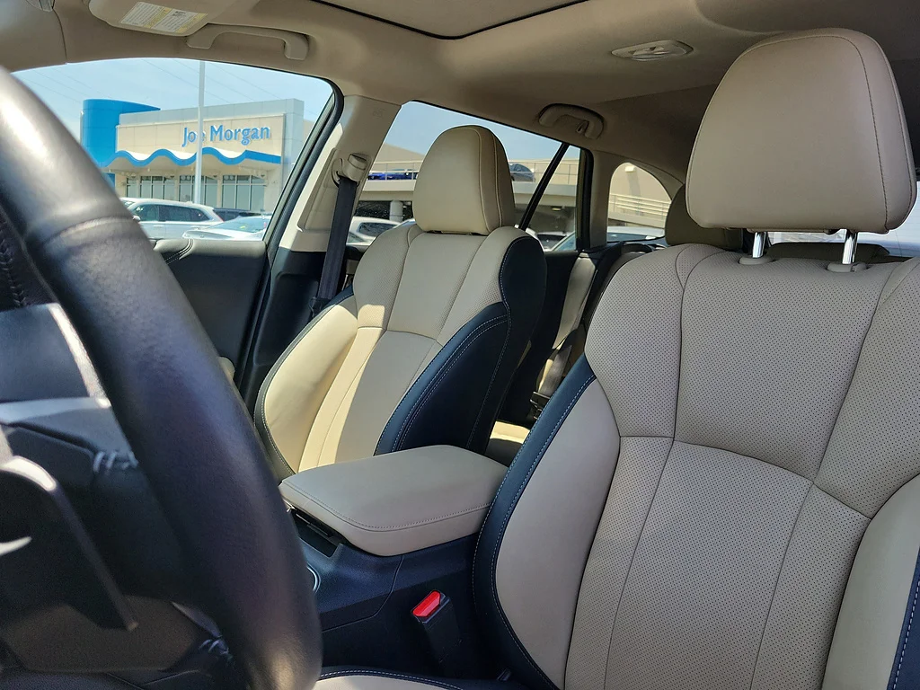 Used 2024 GREEN Subaru Limited image 15