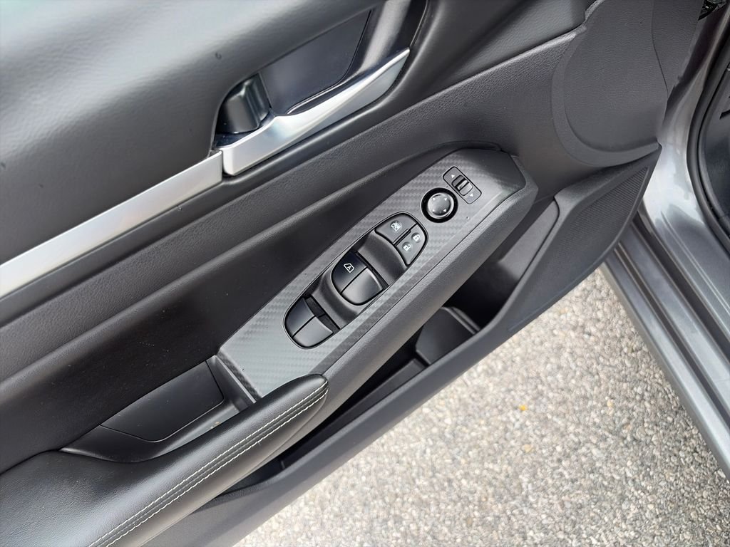 Used 2022 Gray Nissan 2.5 SV image 12
