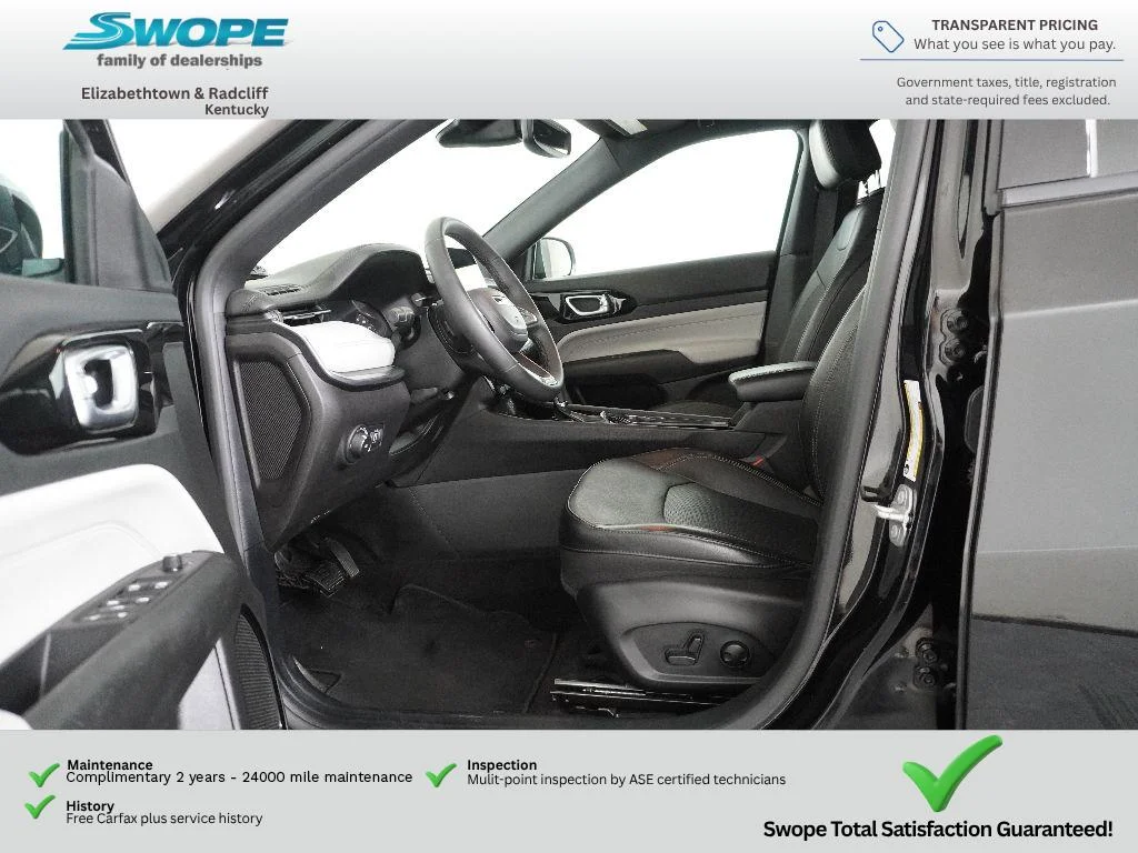 Certified Used 2023 Diamond Black Crystal Pearlcoat Jeep Limited image 12