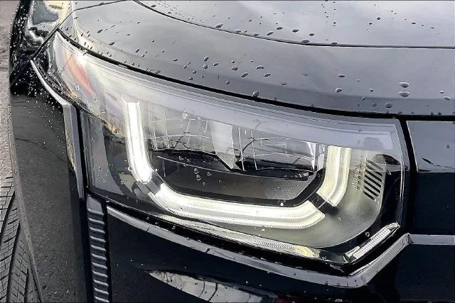 New 2026 Diamond Black Crystal Pearl-Coat Exterior Paint Jeep Limited image 34