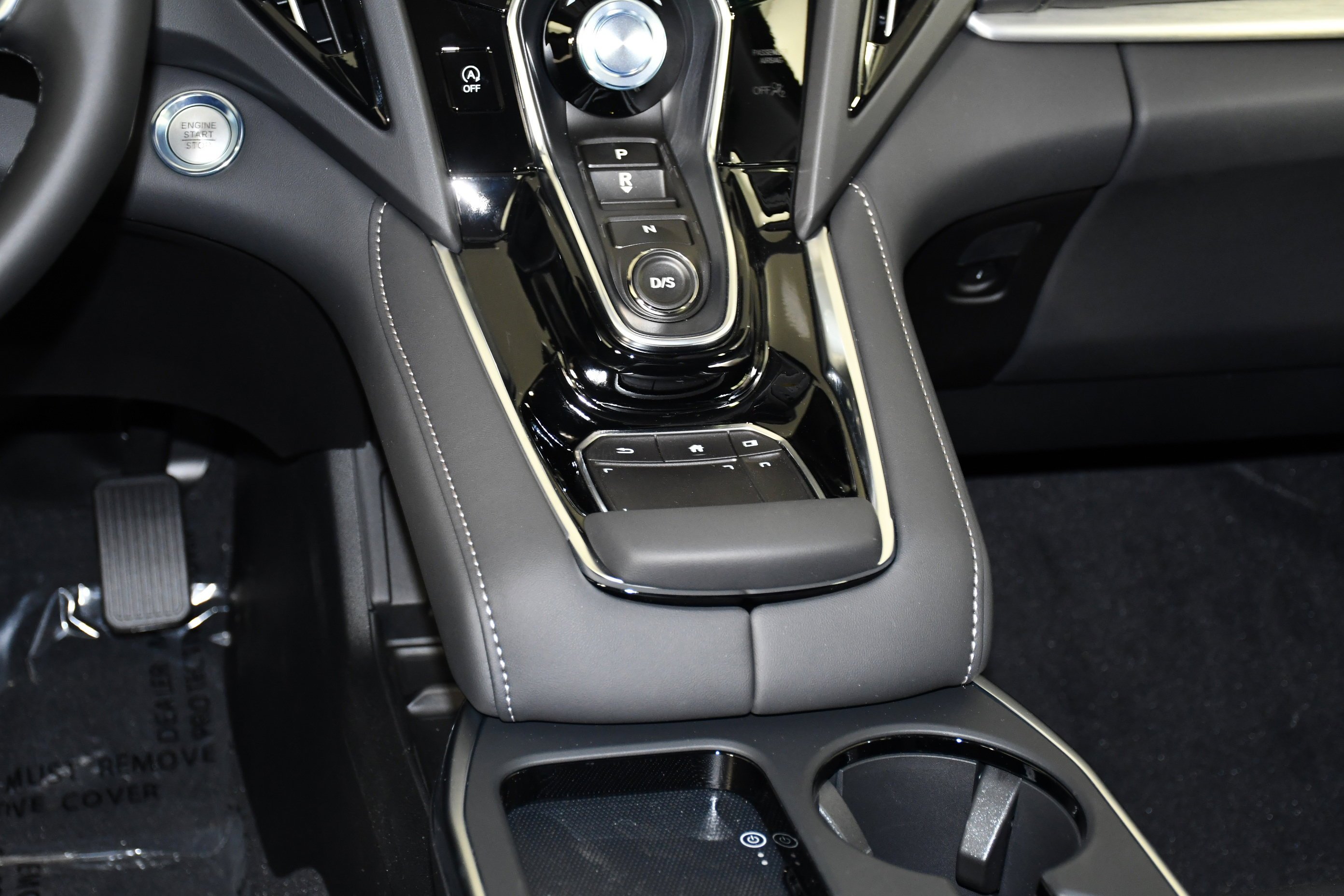 New 2026 Solar Silver Metallic Acura w/Technology Package image 13