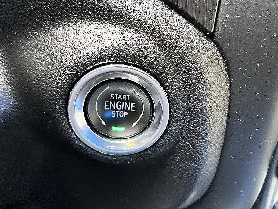 Used 2020 Summit White GMC AT4 image 12