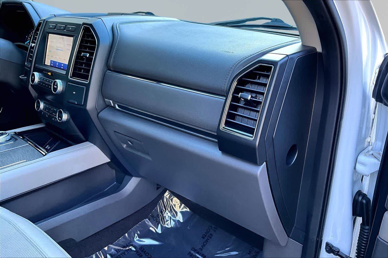 Used 2021 Star White Metallic Tri-Coat Ford Limited image 19