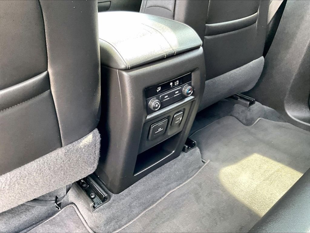 Used 2023 Mosaic Black Metallic Chevrolet LT Leather image 29
