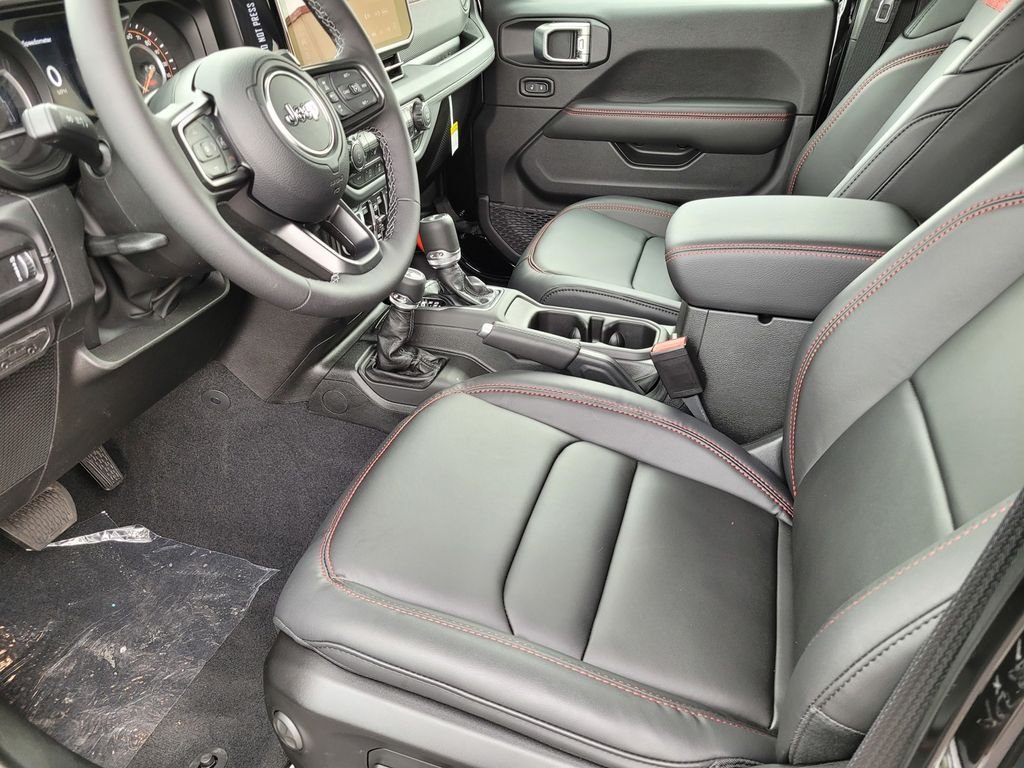 New 2026 Black Clear-Coat Exterior Paint Jeep Rubicon image 8