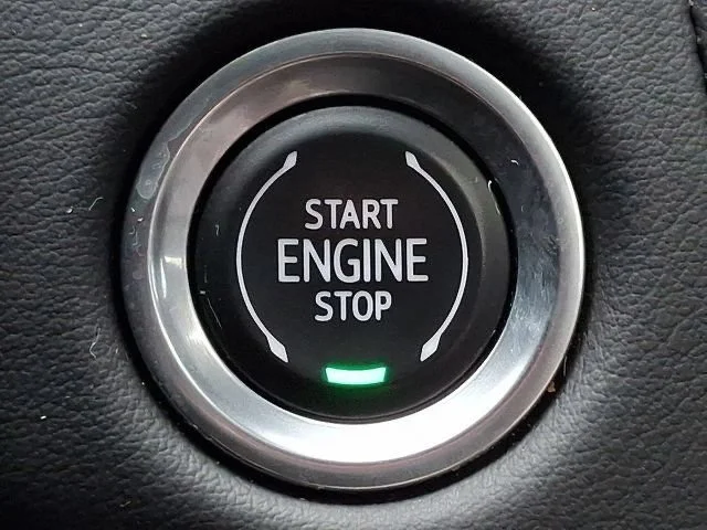 Used 2021 Summit White Chevrolet Z71 image 25