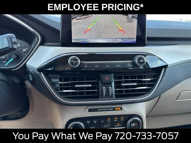 Used 2020 Gold Ford SEL image 29