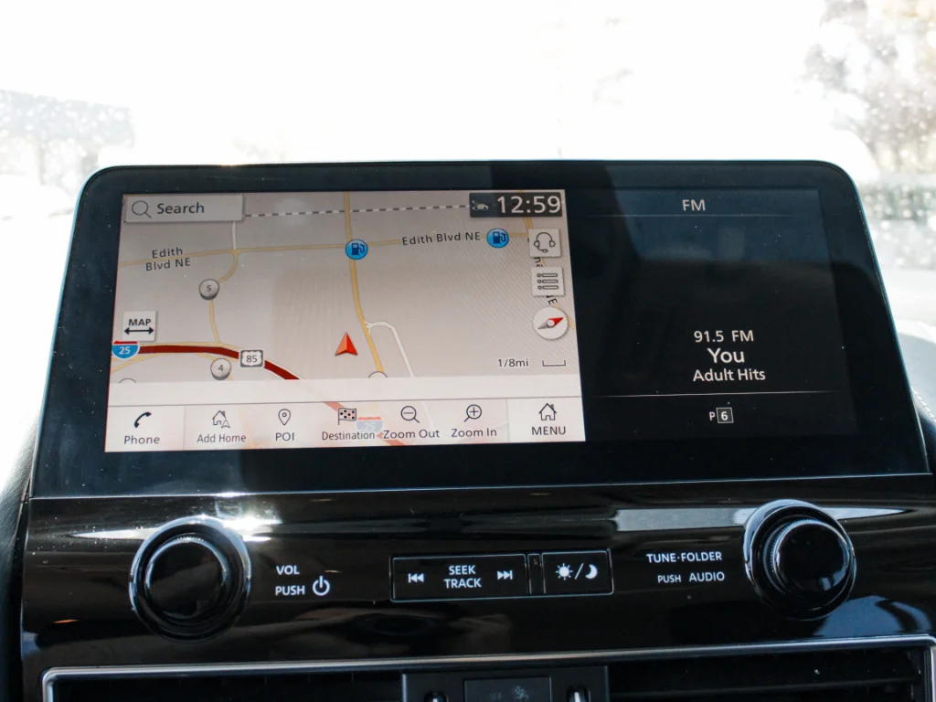 Used 2023 Moonstone White INFINITI LUXE image 18