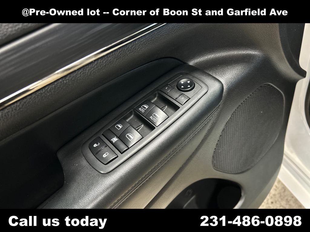 Used 2020 White Jeep Limited X image 16