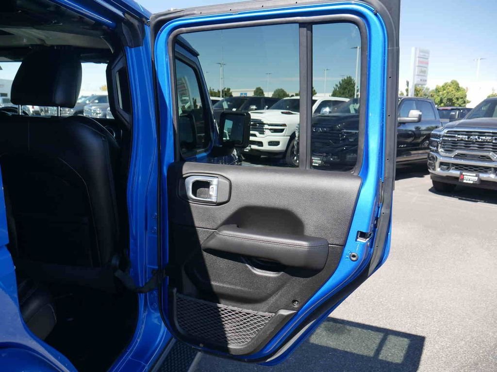 Used 2022 Blue Jeep Unlimited Sahara Altitude image 27