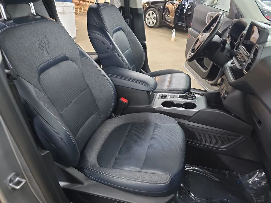 Used 2022 Silver Ford Outer Banks image 10