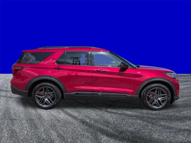 New 2026 Rapid Red Metallic Tinted Clearcoat Ford ST-Line image 3