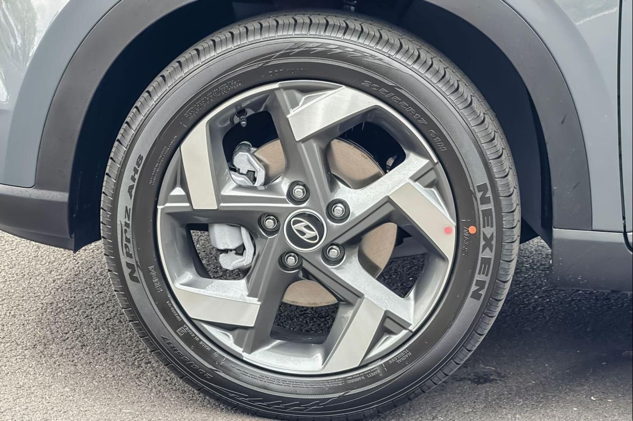 New 2026 Gray Hyundai SEL w/Two-Tone Roof image 35