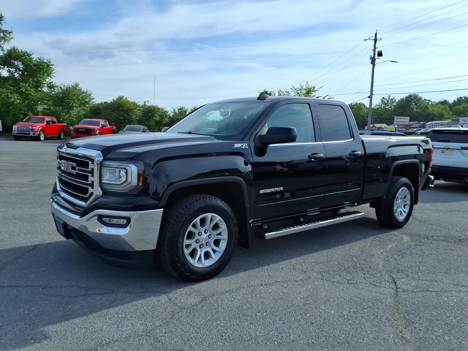 2019 GMC Sierra 4WD Double Cab Standard Box SLE's photo