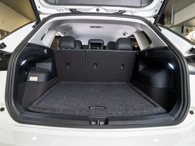 2025 Volkswagen Tiguan SE - Photo 31